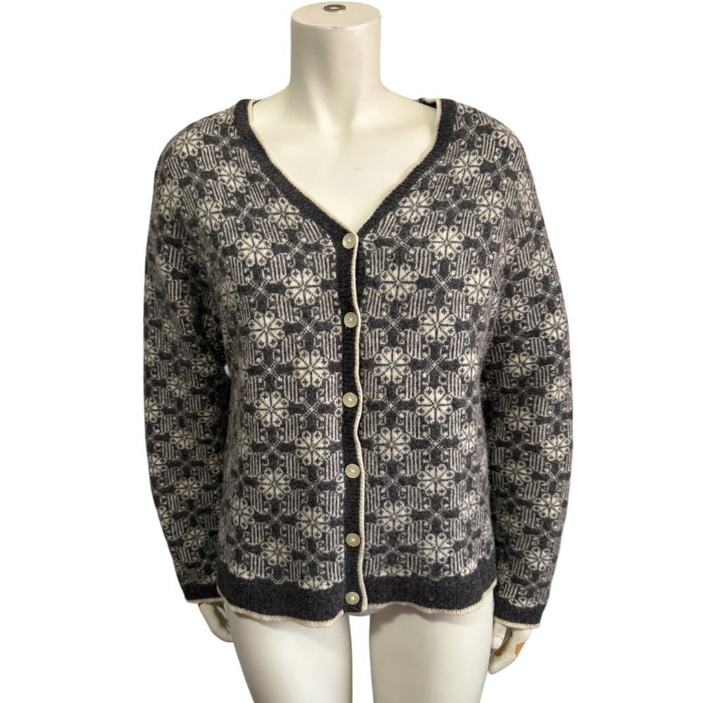 Vintage Gap Fair Isle Lambswool Cardigan Sweater Nordic Snowflake Women’s Large - Picture 3 of 13